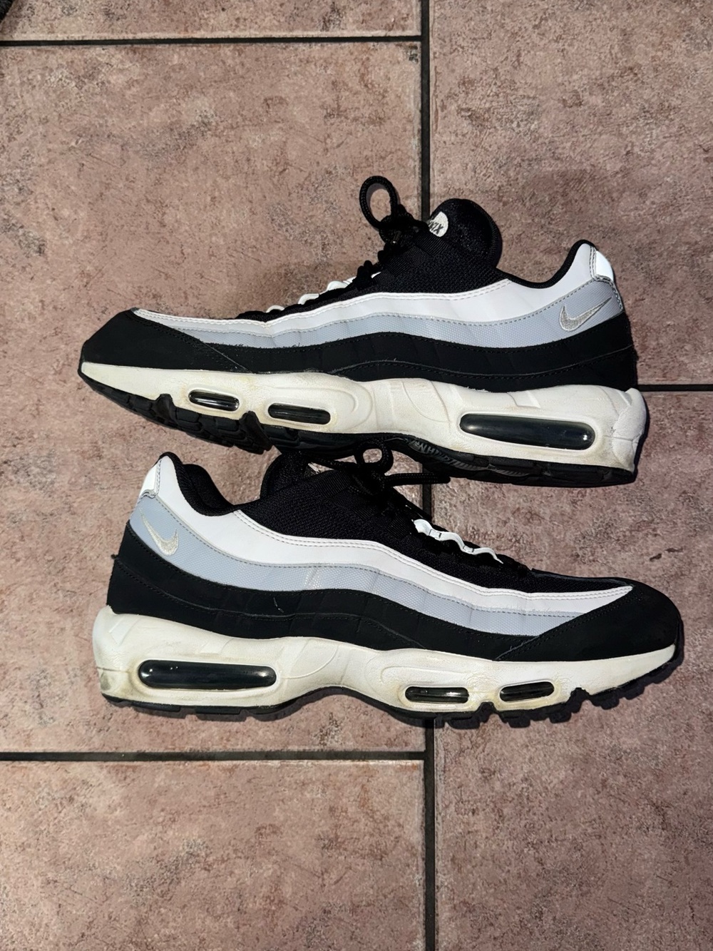 Nike Men's Black, White & Gray Air Max 95 Sneakers